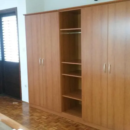 شقة Two-bedroom In Iv زادار