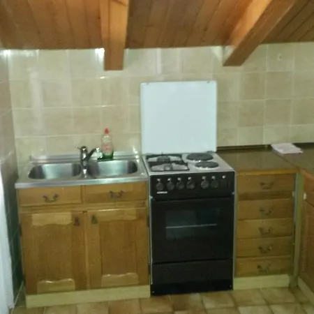 Two-bedroom In Iv زادار
