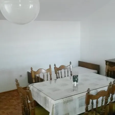 شقة Two-bedroom In Iv