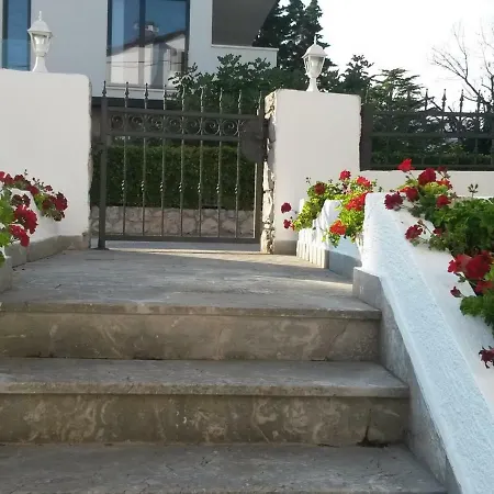 شقة Two-bedroom In Iv زادار